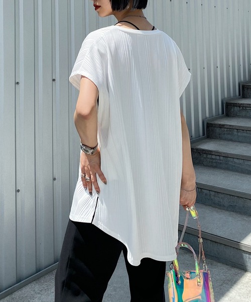 PAGEBOY(ページボーイ)の「スリットVネックフレンチスリーブ(Tシャツ/カットソー・レディース・ブラック/オフホワイト/ブラウン系その他・FREE)」の22枚目の写真