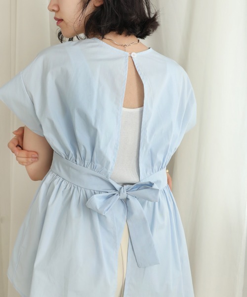 Bab(バブ)の「【WEB限定】バックオープンリボンブラウス(シャツ/ブラウス・レディース・オフホワイト/ブルー/ブラック・38)」の16枚目の写真