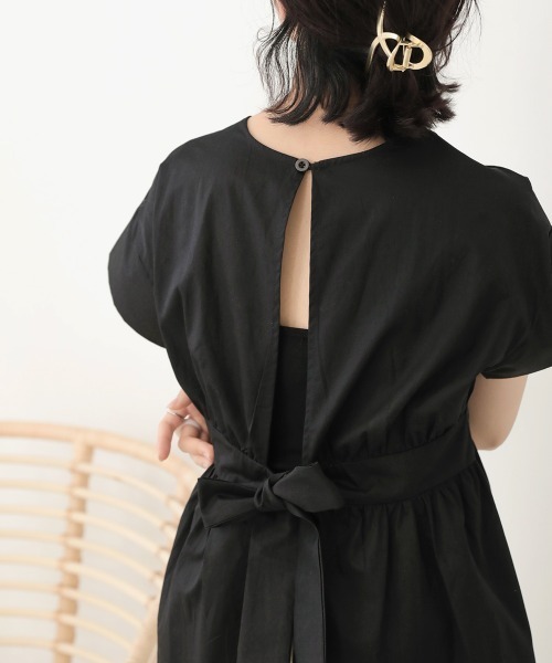 Bab(バブ)の「【WEB限定】バックオープンリボンブラウス(シャツ/ブラウス・レディース・オフホワイト/ブルー/ブラック・38)」の13枚目の写真
