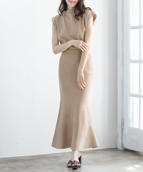 Julia Boutique（ジュリアブティック）の「2点セット・フレンチスリーブトップス+マーメイドロングスカートセットアップ/21134（アンサンブル・レディース・ブラック/ベージュ/アイボリー/ラベンダー・ONE）」の3枚目の写真