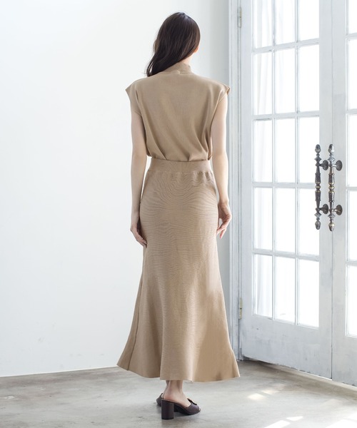 Julia Boutique（ジュリアブティック）の「2点セット・フレンチスリーブトップス+マーメイドロングスカートセットアップ/21134（アンサンブル・レディース・ブラック/ベージュ/アイボリー/ラベンダー・ONE）」の5枚目の写真