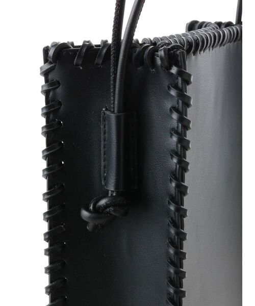 Ungrid（アングリッド）の「フェイクレザースクエアショルダーバッグ（ハンドバッグ・レディース・ブラック/オフホワイト・FREE）」の5枚目の写真