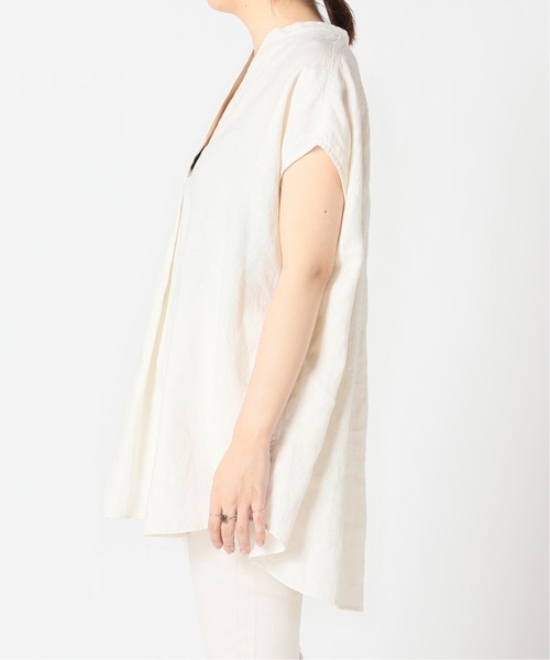 IENA（イエナ）の「リネンノースリーブスキッパーシャツ◆（シャツ/ブラウス・レディース・ホワイト/ブラック/ベージュ/ネイビー・FREE）」の10枚目の写真