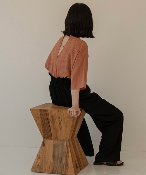 lawgy(ラウジー)の「vertical wrinkle 2way blouse(シャツ/ブラウス・レディース・オレンジ/クリーム/ブラック/ベージュ・FREE)」の5枚目の写真