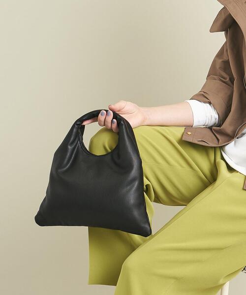 BEAUTY&YOUTH UNITED ARROWS(ビューティーアンドユースユナイテッドアローズ)の「BY プクトライアングルショルダーバッグ -2WAY- ∴ ◆(ショルダーバッグ・レディース・ブラック/マスタード/ケリー・FREE)」の15枚目の写真