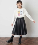 a.v.v(アーヴェヴェ)の「スカート(スカート)」
