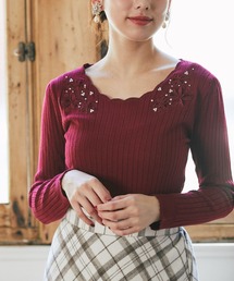 tocco closet | パールビジュー装飾フラワー刺繍入りスカラネックリブニットプルオーバー(ニット/セーター)