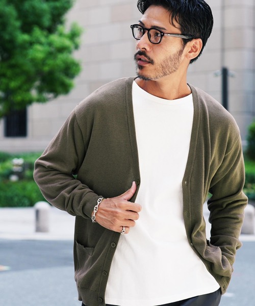 roshell（ロシェル）の「コットン ニットカーディガン（カーディガン/ボレロ・メンズ・グレー/ブラック/ブルー系その他/グレイッシュベージュ/レッド系その他/ベージュ系その他/マスタード/ダークグリーン/インディゴブルー/ミックスグレー/ブルー系その他3/ネイビー/ブルー系その他2/ライトベージュ/ブラウン/チャコールグレー/アイボリー/グリーン系その他/レッド/オレンジ/カーキ・X-LARGE/MEDIUM/LARGE/SMALL）」の11枚目の写真