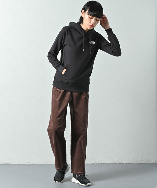 THE NORTH FACE（ザノースフェイス）の「THE NORTH FACE(ザ・ノース・フェイス) BOX NSE プルオーバーパーカー（パーカー・レディース・ホワイト/ブラック/グレー・S/M/XS）」の6枚目の写真