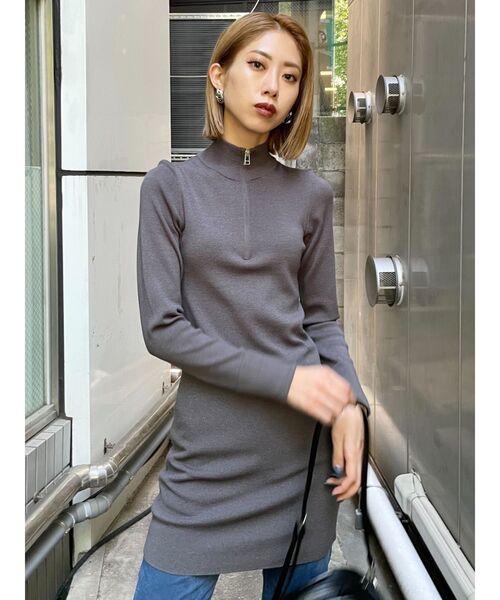 EMODA（エモダ）の「ハーフジップリブニットワンピース（ワンピース・レディース・ブラック/グレー/ブルー/キャメル・FREE）」の7枚目の写真