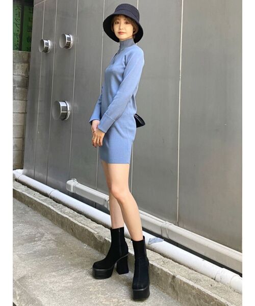 EMODA（エモダ）の「ハーフジップリブニットワンピース（ワンピース・レディース・ブラック/グレー/ブルー/キャメル・FREE）」の12枚目の写真