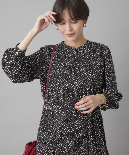 un dix cors（アンディコール）の「女性らしい繊細なデザイン　ダルメシアンプリントプリーツワンピース（ワンピース・レディース・ブラック/オフホワイト・FREE）」の16枚目の写真