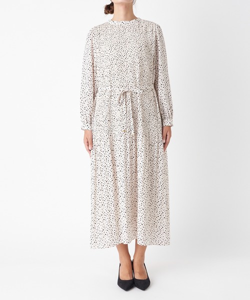 un dix cors（アンディコール）の「女性らしい繊細なデザイン　ダルメシアンプリントプリーツワンピース（ワンピース・レディース・ブラック/オフホワイト・FREE）」の7枚目の写真