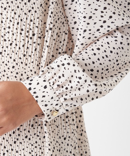 un dix cors（アンディコール）の「女性らしい繊細なデザイン　ダルメシアンプリントプリーツワンピース（ワンピース・レディース・ブラック/オフホワイト・FREE）」の12枚目の写真