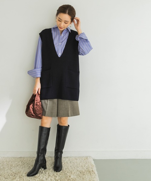 URBAN RESEARCH（アーバンリサーチ）の「深Vネック畦ニットベスト（ニット/セーター・レディース・ネイビー/ホワイト系その他・FREE）」の6枚目の写真