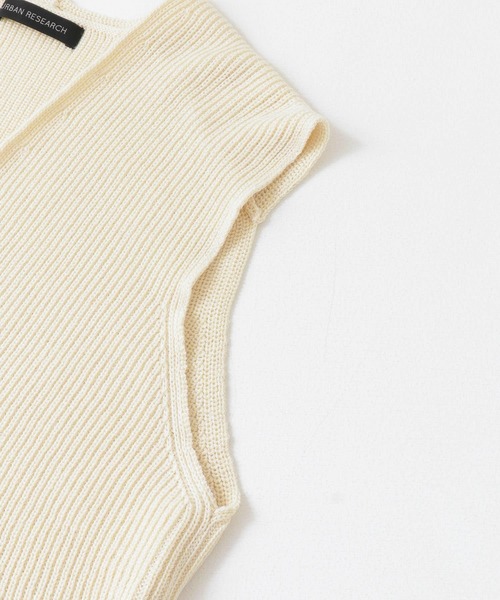 URBAN RESEARCH（アーバンリサーチ）の「深Vネック畦ニットベスト（ニット/セーター・レディース・ネイビー/ホワイト系その他・FREE）」の14枚目の写真