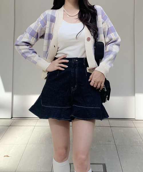 titty＆Co. PETIT by poyo（ティティーアンドコープティバイポヨ）の「【ファッションインフルエンサーPOYO×titty&Co.PETIT 】ビックチェックニットカーディガン（カーディガン/ボレロ・レディース・パープル/ベージュ・FREE）」の3枚目の写真