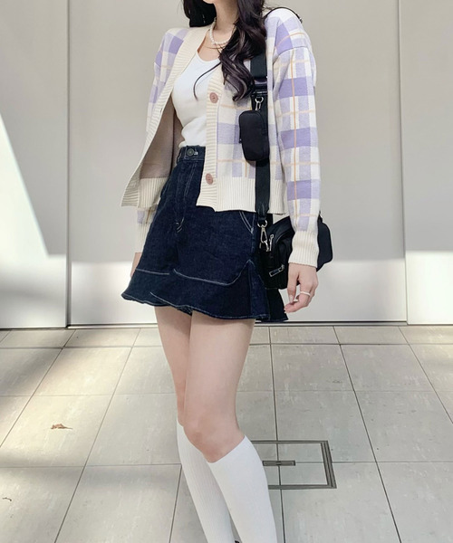 titty＆Co. PETIT by poyo（ティティーアンドコープティバイポヨ）の「【ファッションインフルエンサーPOYO×titty&Co.PETIT 】ビックチェックニットカーディガン（カーディガン/ボレロ・レディース・パープル/ベージュ・FREE）」の6枚目の写真