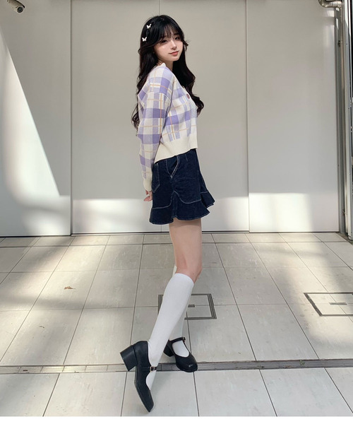 titty＆Co. PETIT by poyo（ティティーアンドコープティバイポヨ）の「【ファッションインフルエンサーPOYO×titty&Co.PETIT 】ビックチェックニットカーディガン（カーディガン/ボレロ・レディース・パープル/ベージュ・FREE）」の10枚目の写真