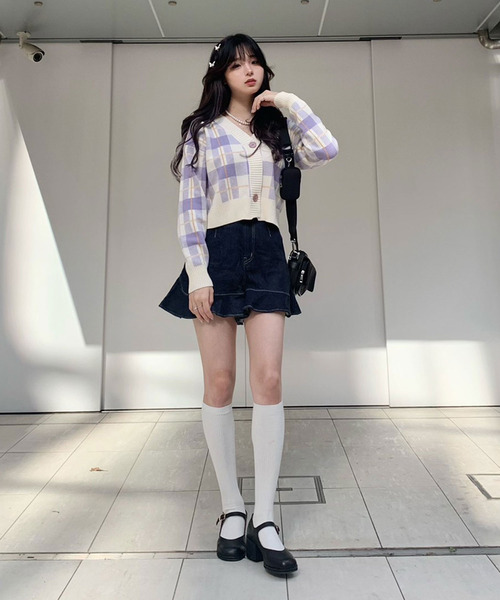 titty＆Co. PETIT by poyo（ティティーアンドコープティバイポヨ）の「【ファッションインフルエンサーPOYO×titty&Co.PETIT 】ビックチェックニットカーディガン（カーディガン/ボレロ・レディース・パープル/ベージュ・FREE）」の7枚目の写真