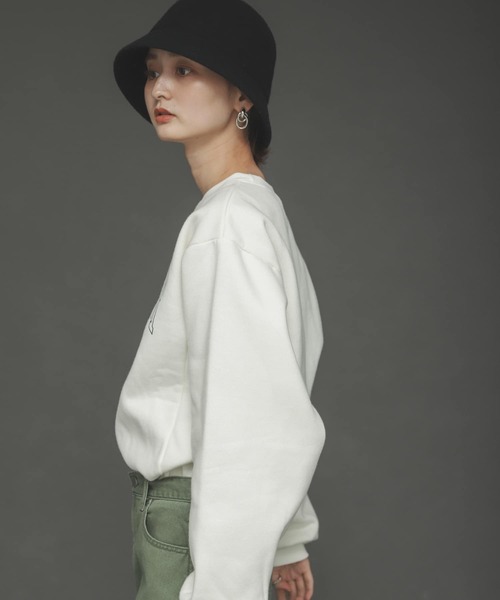 SENSE OF PLACE by URBAN RESEARCH（センスオブプレイスバイアーバンリサーチ）の「ウラキモウカレッジロゴスウェットシャツ（スウェット・レディース・アイボリー/ブラック/ブルー・ONE）」の15枚目の写真