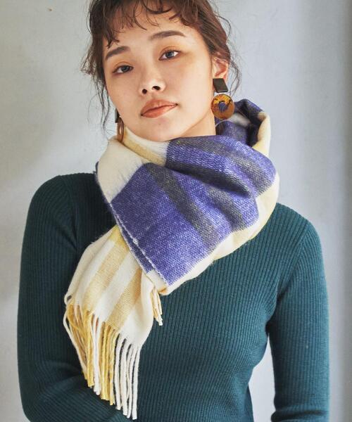 coen（コーエン）の「フェザータッチチェック柄ストール（ストール/ショール・レディース・ベージュ/ネイビー/ピンク/ナチュラル・FREE）」の5枚目の写真