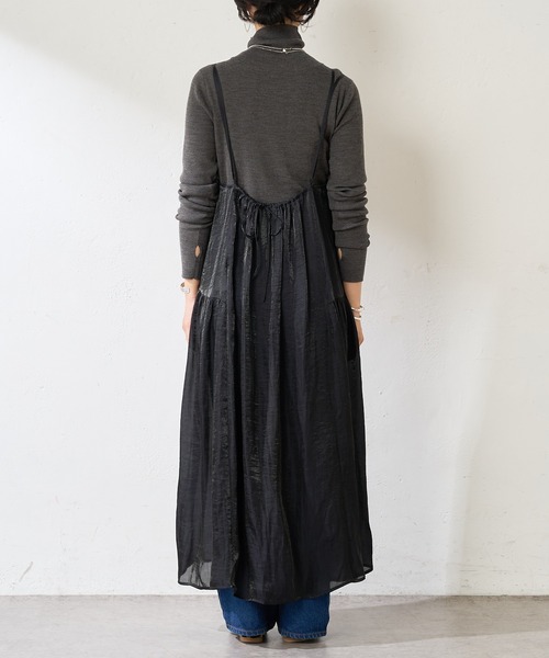 SHENERY（シーナリー）の「サイドギャザーキャミドレス（ワンピース・レディース・ライトグレー/ブラック・FREE）」の8枚目の写真