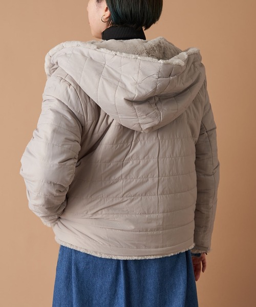 un dix cors（アンディコール）の「寒さから優しく守るあたたかファー　リバーシブルファーブルゾン（ブルゾン・レディース・ライトグレー/モカ/ライトベージュ・FREE）」の2枚目の写真