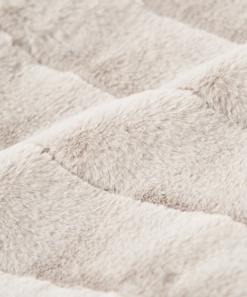 un dix cors（アンディコール）の「寒さから優しく守るあたたかファー　リバーシブルファーブルゾン（ブルゾン・レディース・ライトグレー/モカ/ライトベージュ・FREE）」の18枚目の写真