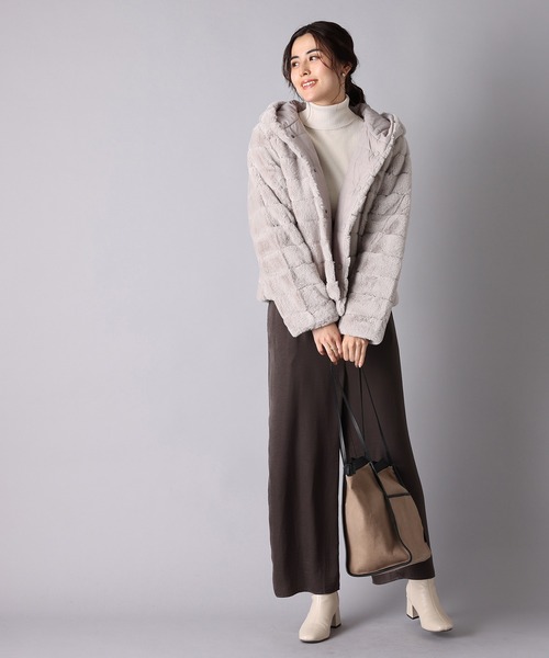 un dix cors（アンディコール）の「寒さから優しく守るあたたかファー　リバーシブルファーブルゾン（ブルゾン・レディース・ライトグレー/モカ/ライトベージュ・FREE）」の14枚目の写真