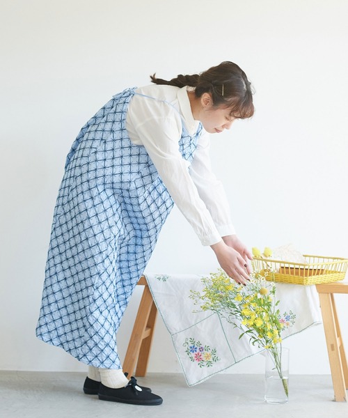 chambre de charme(シャンブルドゥシャーム)の「cdc ポコポコお花刺繍 キャミワンピース(ワンピース・レディース・ネイビー/ブルー・FREE)」の16枚目の写真