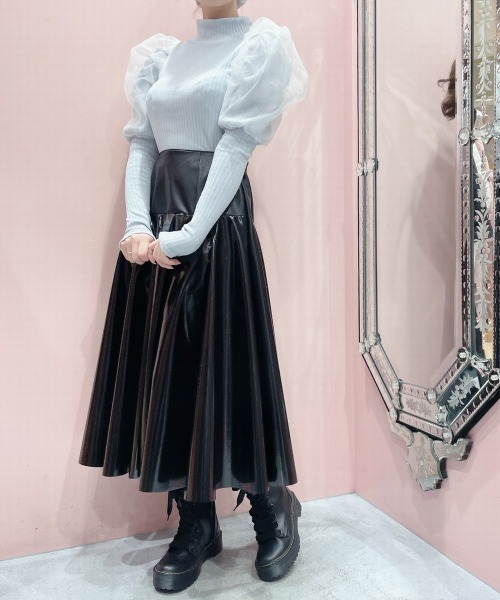 lilLilly（リルリリー）の「ボリュームパフスリーブリブニット（ニット/セーター・レディース・ブラック/ベージュ/ブルー・FREE）」の10枚目の写真