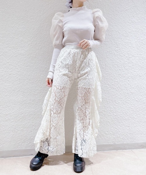 lilLilly（リルリリー）の「ボリュームパフスリーブリブニット（ニット/セーター・レディース・ブラック/ベージュ/ブルー・FREE）」の17枚目の写真