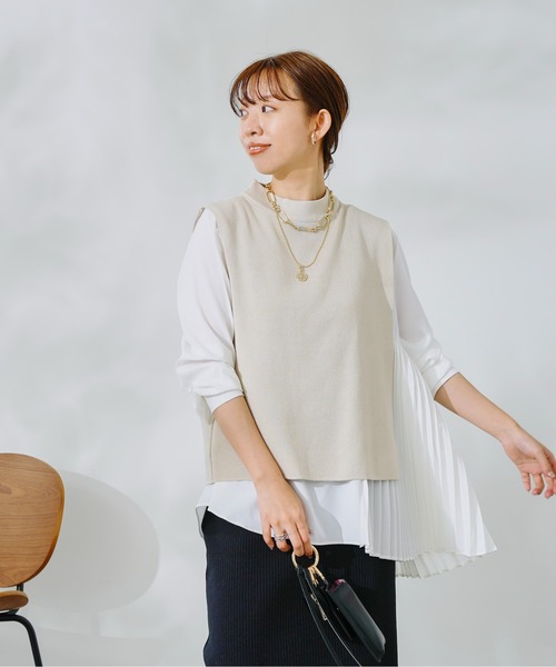 DouDou(ドゥドゥ)の「【WEB限定】プリーツブラウス×ニットベストセット(シャツ/ブラウス・レディース・ブラック/ベージュ/ブルー・FREE)」の5枚目の写真