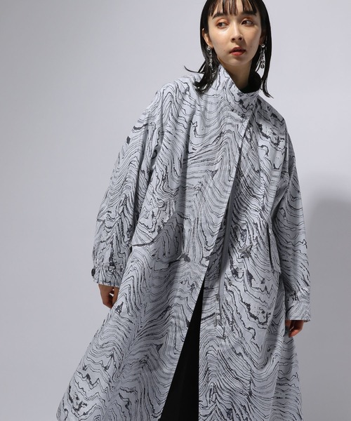 HARE（ハレ）の「lacquerモッズコート(HARE)（モッズコート・レディース・グレー/ピンク・FREE）」の3枚目の写真