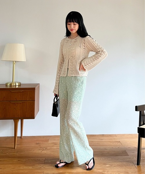 EPIMI E'PIMMY（エピミエピミー）の「フラワープリントプリーツパンツ（その他パンツ・レディース・オフホワイト/グリーン系その他・MEDIUM）」の9枚目の写真