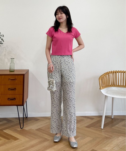 EPIMI E'PIMMY（エピミエピミー）の「フラワープリントプリーツパンツ（その他パンツ・レディース・オフホワイト/グリーン系その他・MEDIUM）」の16枚目の写真