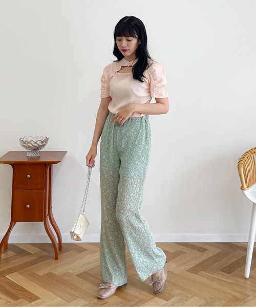 EPIMI E'PIMMY（エピミエピミー）の「フラワープリントプリーツパンツ（その他パンツ・レディース・オフホワイト/グリーン系その他・MEDIUM）」の21枚目の写真