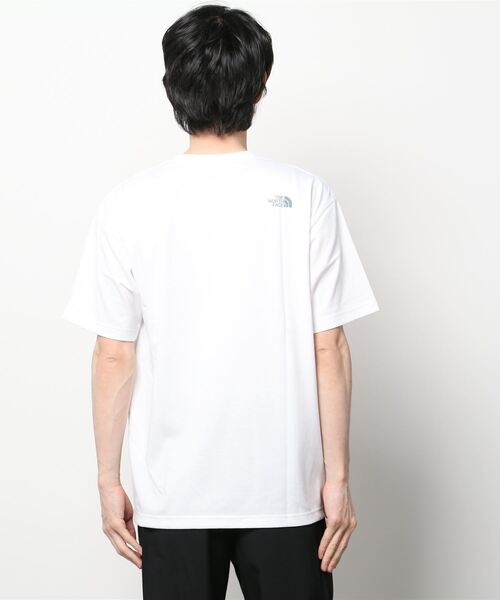 THE NORTH FACE(ザノースフェイス)の「ザ ノース フェイス THE NORTH FACE S/S Colored Square Logo Tee(ショートスリーブカラードスクエアロゴティー)(Tシャツ/カットソー・メンズ・ホワイト×グレー/ホワイト×ブルー/ホワイト×ブラック/ホワイト×グリーン・LL/L/S/M)」の6枚目の写真