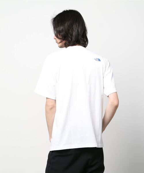 THE NORTH FACE(ザノースフェイス)の「ザ ノース フェイス THE NORTH FACE S/S Colored Square Logo Tee(ショートスリーブカラードスクエアロゴティー)(Tシャツ/カットソー・メンズ・ホワイト×グレー/ホワイト×ブルー/ホワイト×ブラック/ホワイト×グリーン・LL/L/S/M)」の8枚目の写真