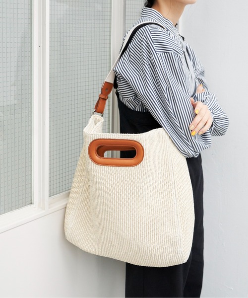 Libra Cue（リブラ キュー）の「２wayスクエアビックトート（トートバッグ・レディース・ブラック/ベージュ・FREE）」の2枚目の写真