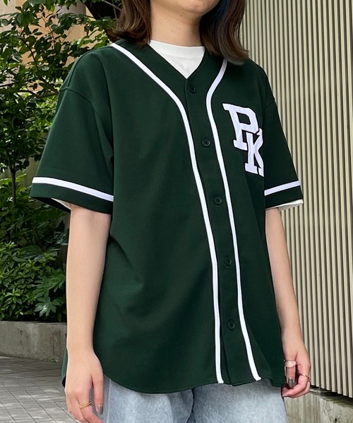 Piko(ピコ)の「PIKO/ピコ ブランドロゴ刺繍 オーバーサイズ ベースボールシャツ ストリート ツイルワッペン 半袖シャツ(シャツ/ブラウス・レディース・ホワイト/ブラック/グリーン・FREE)」の7枚目の写真