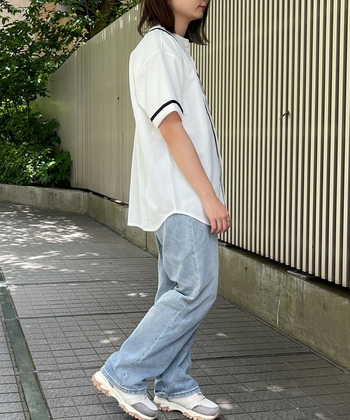Piko(ピコ)の「PIKO/ピコ ブランドロゴ刺繍 オーバーサイズ ベースボールシャツ ストリート ツイルワッペン 半袖シャツ(シャツ/ブラウス・レディース・ホワイト/ブラック/グリーン・FREE)」の6枚目の写真