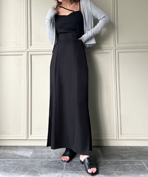 JUNOAH（ジュノア）の「サイドスリットタイトスカート（スカート・レディース・ブラック/アイボリー/ブラウン/ダークグリーン/モカ・MEDIUM/LARGE/X-LARGE/SMALL）」の7枚目の写真