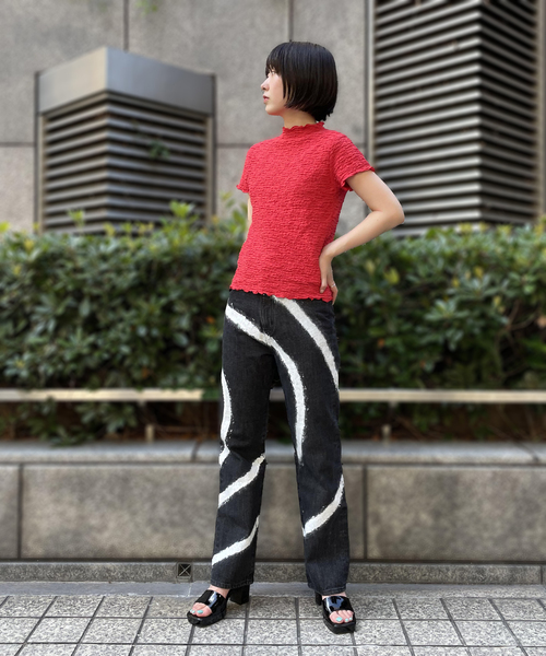 Oriens JOURNAL STANDARD（オリエンス ジャーナルスタンダード）の「シャーリングチビTシャツ（Tシャツ/カットソー・レディース・イエロー/レッド/ブラック・FREE）」の13枚目の写真