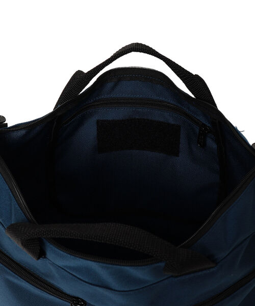 Manhattan Portage（マンハッタンポーテージ）の「Manhattan Portage × BEAMS / 別注 HELMET BAG（トートバッグ・メンズ・ネイビー/ブラック・ONE SIZE）」の11枚目の写真