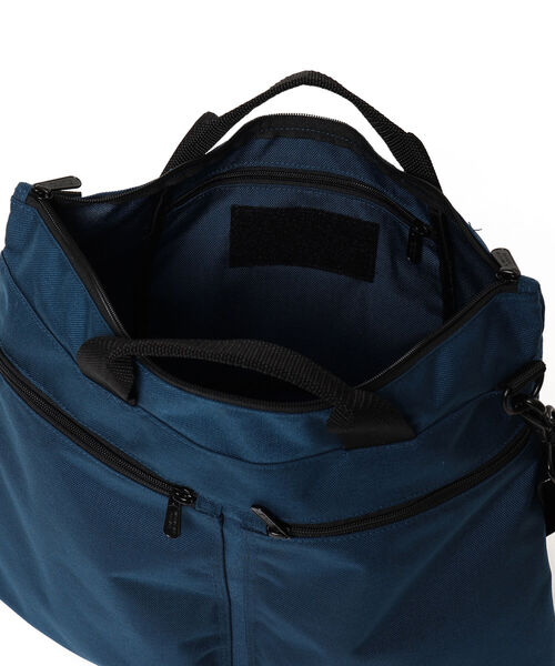Manhattan Portage（マンハッタンポーテージ）の「Manhattan Portage × BEAMS / 別注 HELMET BAG（トートバッグ・メンズ・ネイビー/ブラック・ONE SIZE）」の12枚目の写真