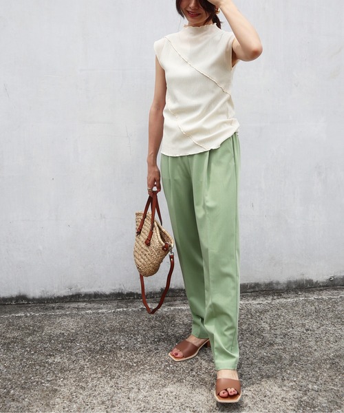 Brownie（ブラウニー）の「Brownie フリルメロー切替ボトルネックノースリーブ（Tシャツ/カットソー・レディース・グリーン/アイボリー/オレンジ/ブラック・FREE）」の14枚目の写真