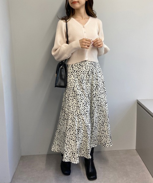OLIVE des OLIVE（オリーブデオリーブ）の「Vネックリブショートカーディガン（カーディガン/ボレロ・レディース・オフホワイト/サックスブルー/グレー/ブラック・FREE）」の18枚目の写真