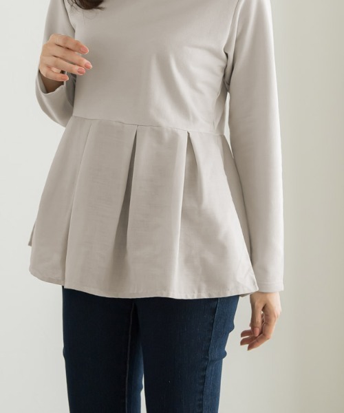 Pierrot（ピエロ）の「ライトスウェットタックデザインプルオーバー（スウェット・レディース・オフホワイト/ブラック/グレイッシュベージュ/パープル・M/L）」の9枚目の写真